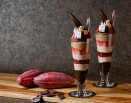 The Lobby Cafe「至福のチョコレートパフェ ~カカオとフランボワーズの余韻~」